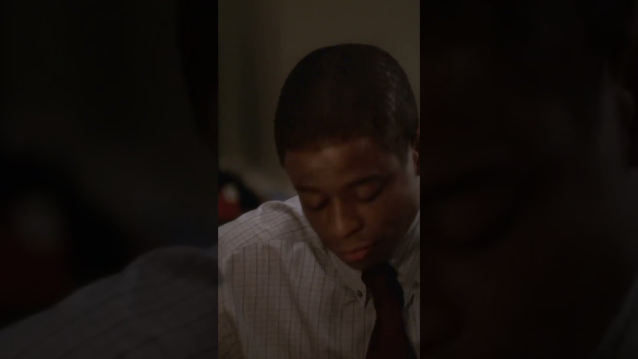 A Gesture from the President | The West Wing