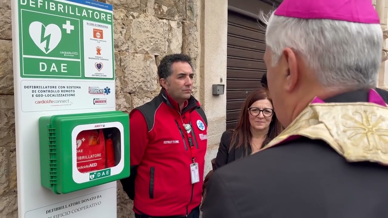 Venerdì di Passione 2024 Benedizione defibrillatore Mons  Domenico Cornacchia