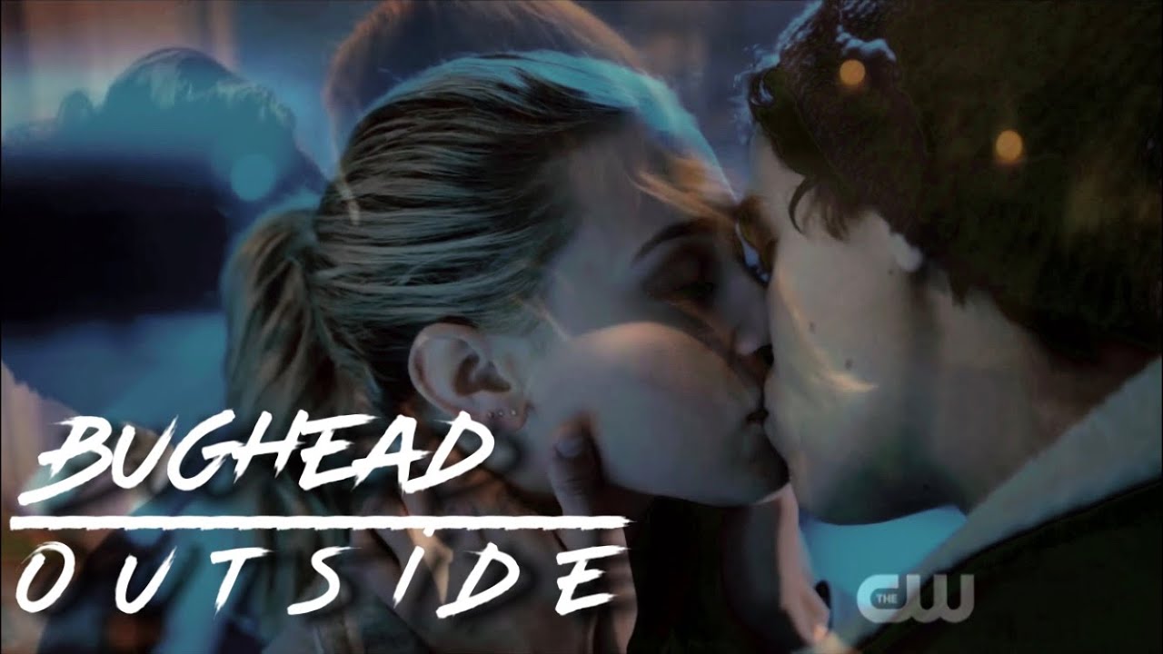 Betty & Jughead | Outside