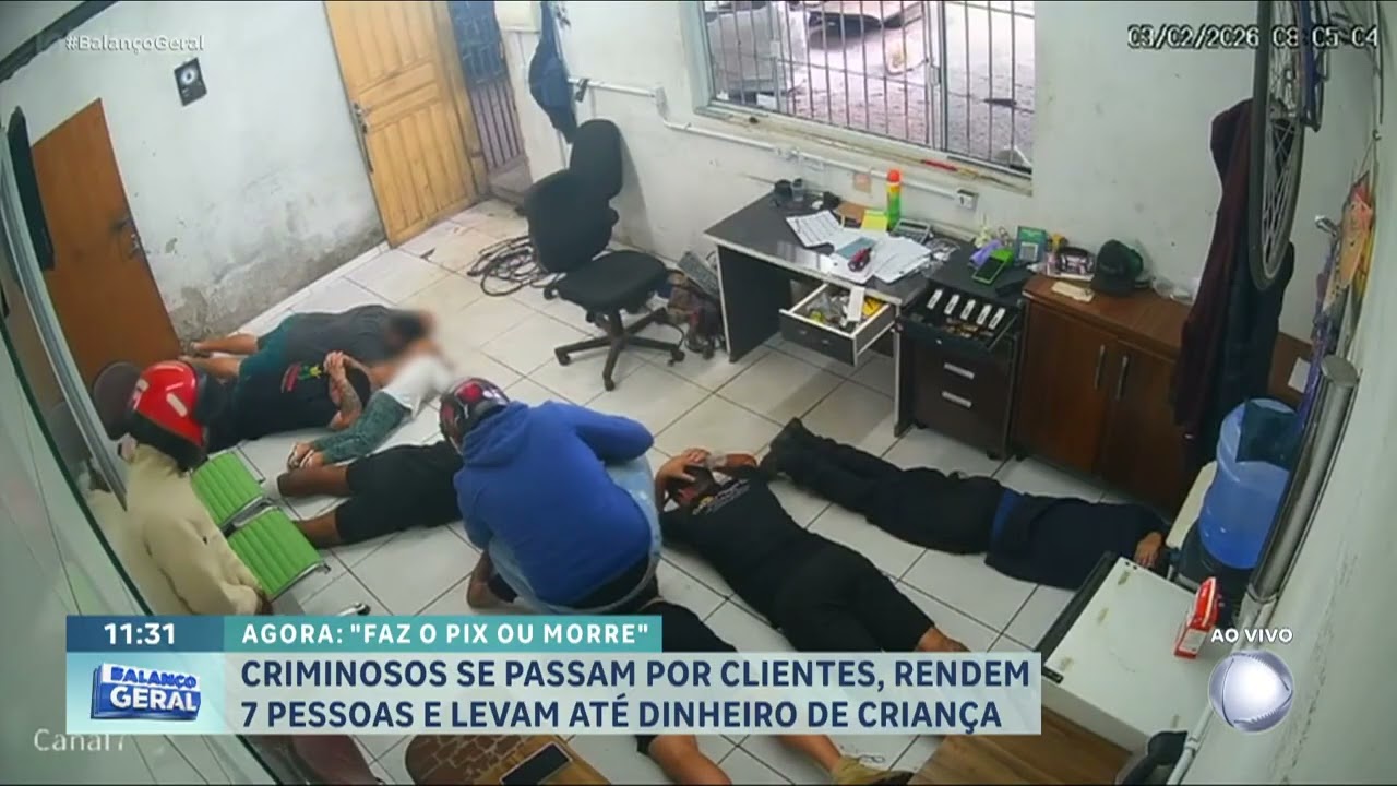 Criminosos fingem ser clientes, rendem 7 pessoas e roubam até dinheiro de criança