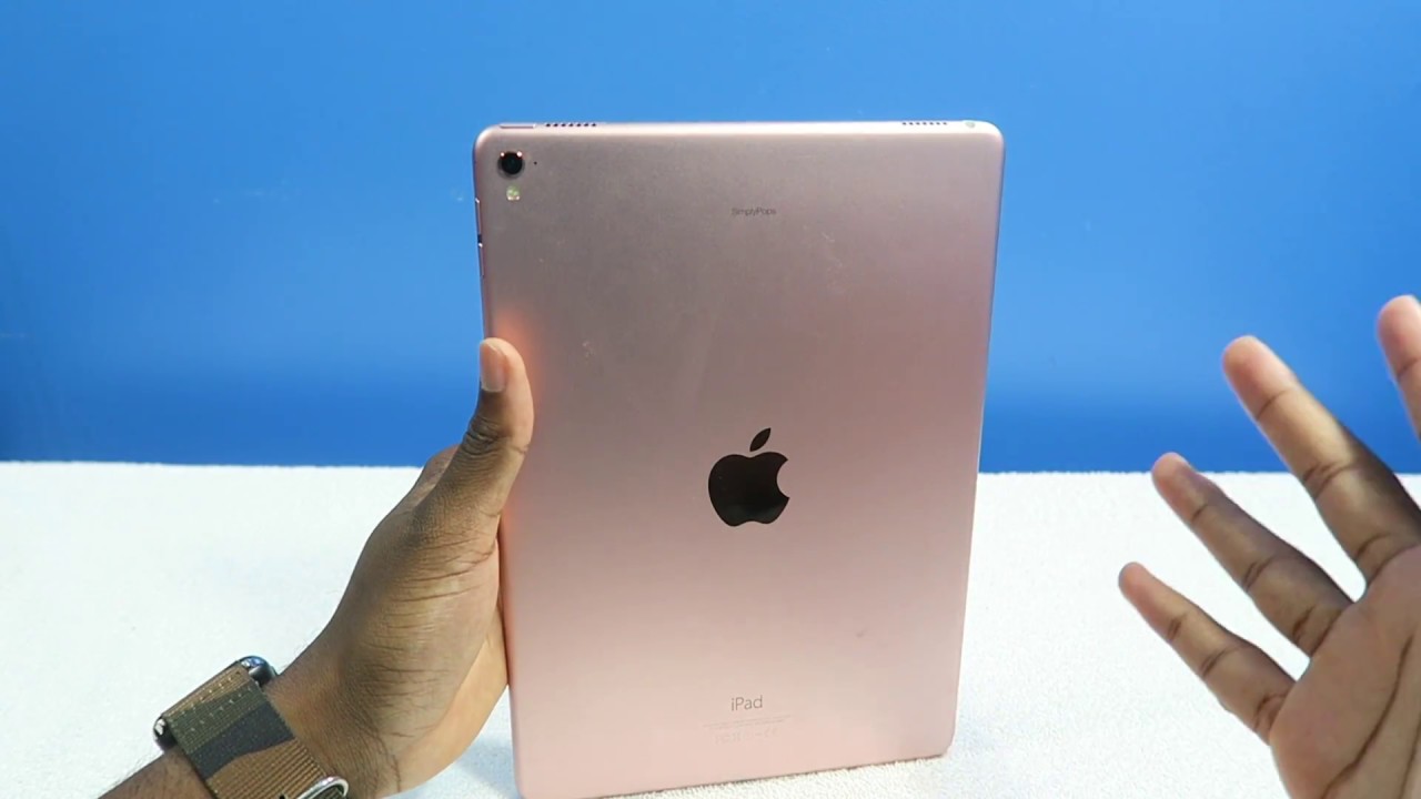 iPad Pro 9.7 inch: 1 Year Later Review! (Performance, Durability, Portability)