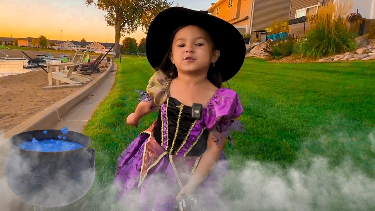 OAK becomes a  WiTcH  ! Making SPOOKY Halloween PotiONS💀🧪🔮