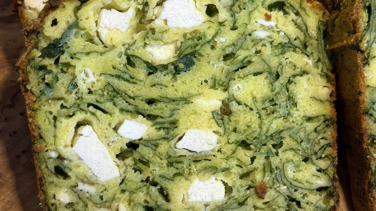Melt-in-Your-Mouth Feta & Spinach Cornbread 🧀🌿 | Pan de maíz con feta y espinacas delicioso