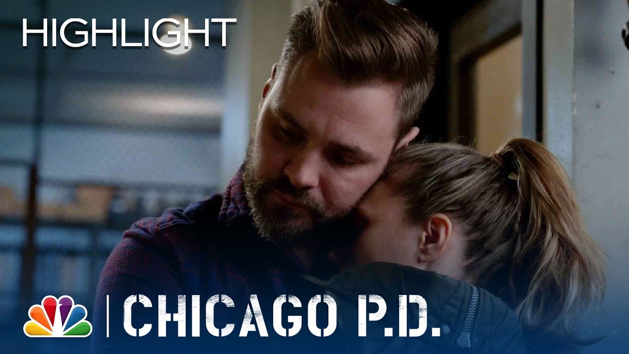Upton and Ruzek Take a Break - Chicago PD (Episode Highlight)