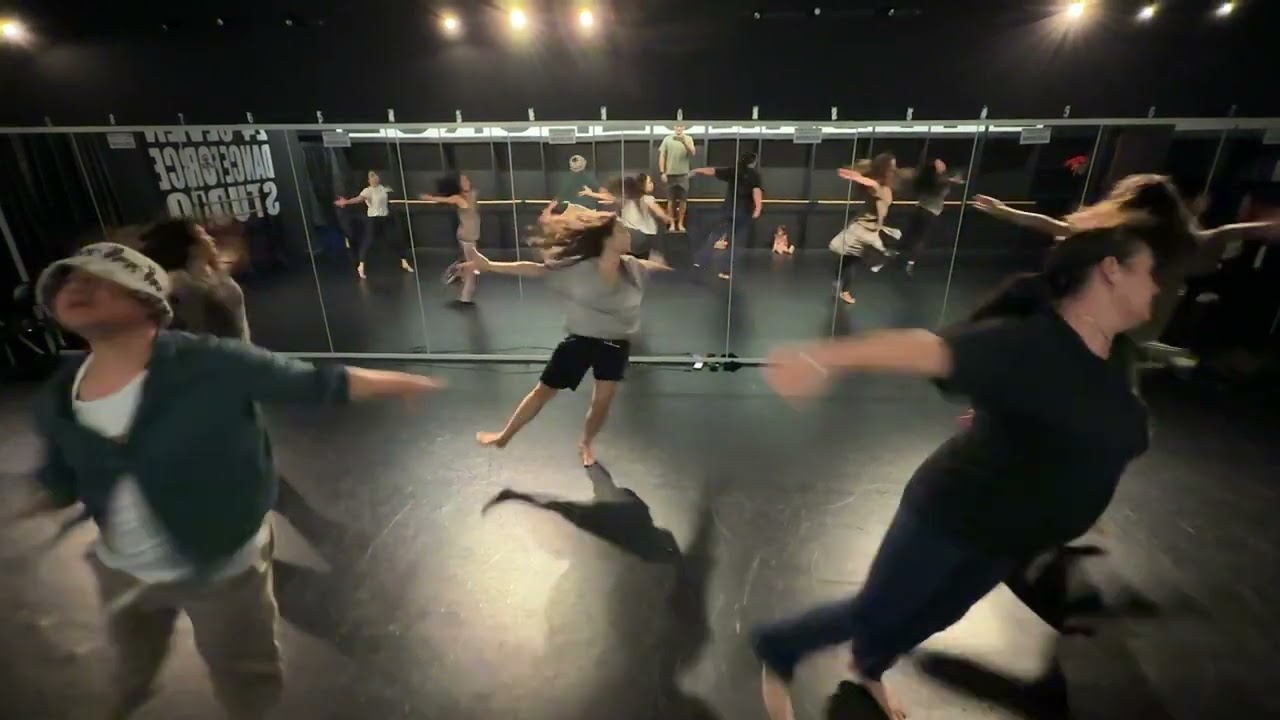 #audreywicklund in #contemporaryclass with #247danceforcealumni on 3.4.26 😍🤩🥰