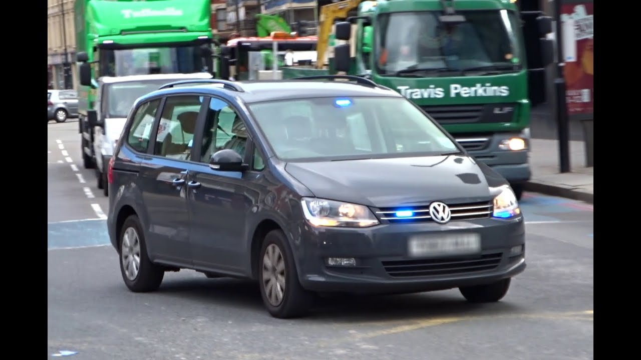 Unmarked Police Car Responding - Volkswagen Sharan