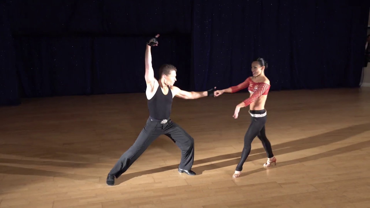Tytus & LiWen dancing the Cha Cha - “Just Dance” Showcase
