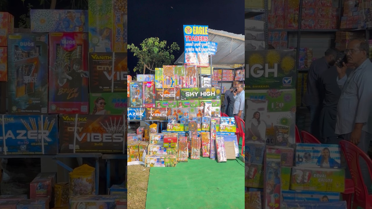Patakha Market Kanpur | Singhpur Patakhe ki Dukan | Moment Maker