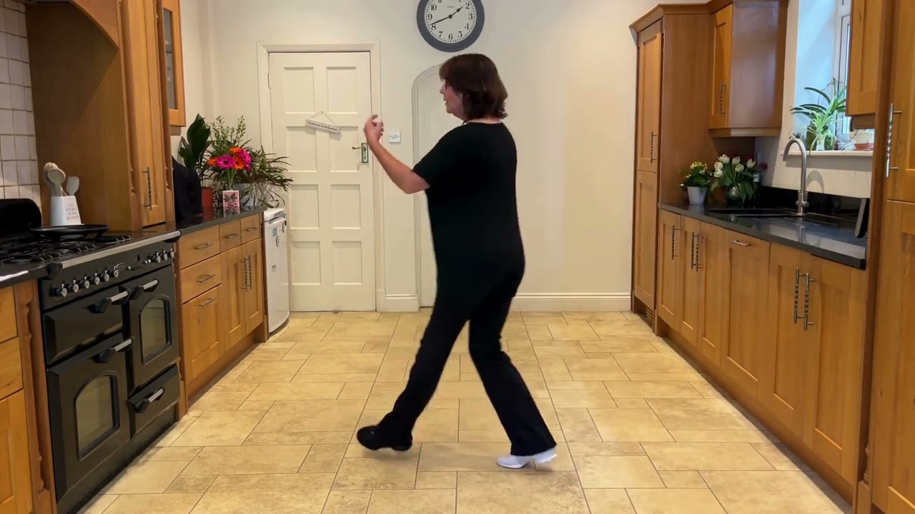 Don't Click Play line dance demo