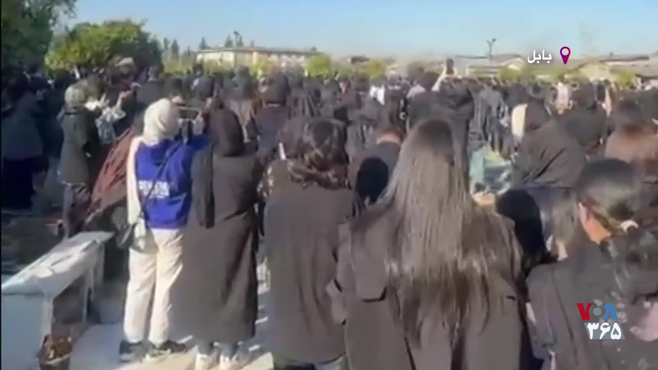 آزاد کردن کبوتر، دست زدن و پخش موسیقی در مراسم چهلم احمدرضا قادری در بابل