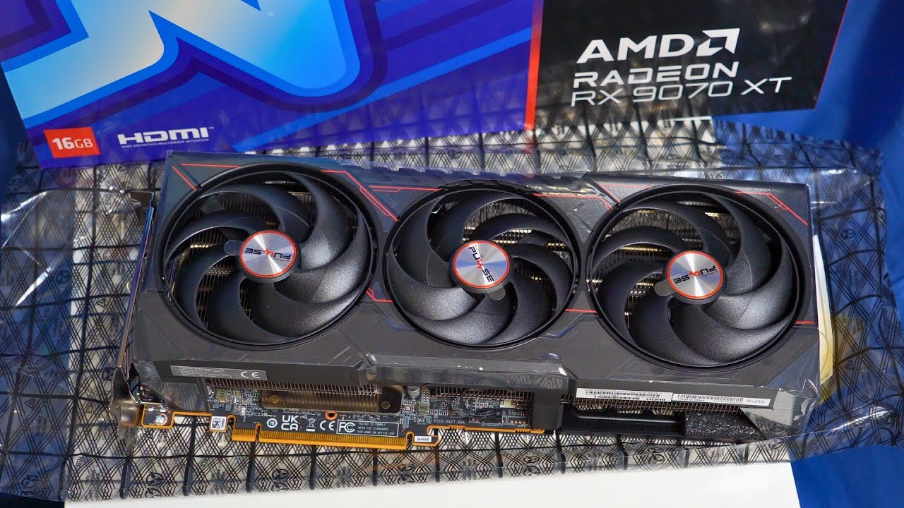 Распаковка графического процессора Sapphire Pulse (AMD Radeon) RX 9070 XT