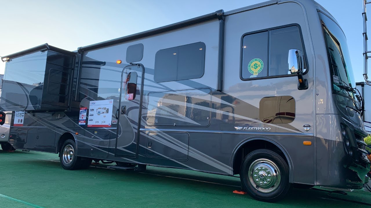 2024 Fleetwood Flex 32S - The Smallest RV With 2 Full Baths!