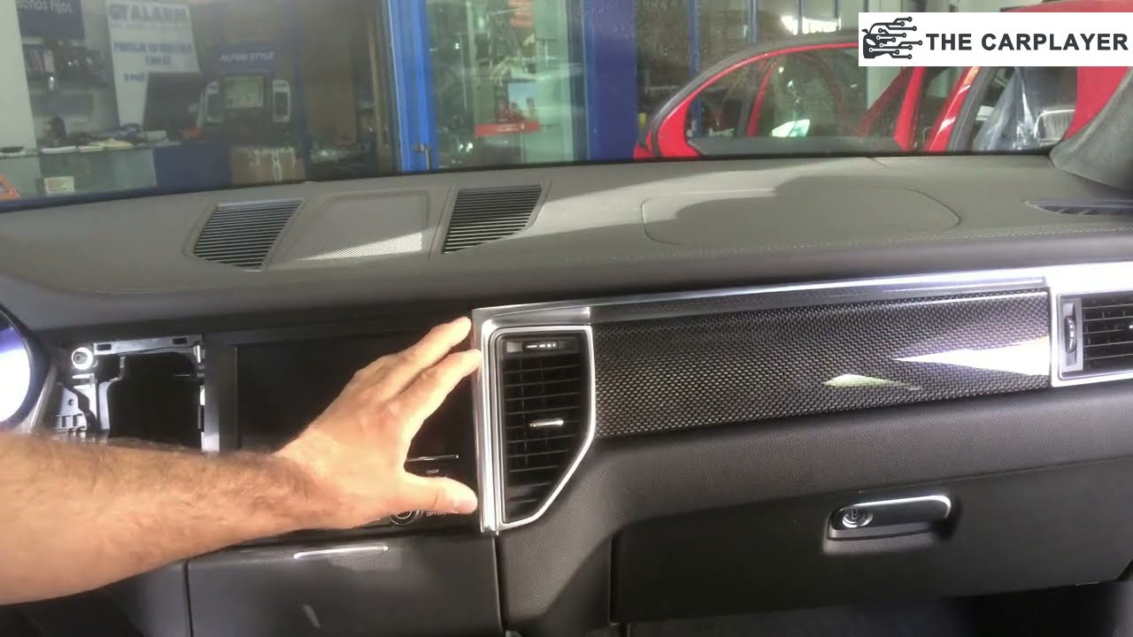 Remove PCM Porsche Macan