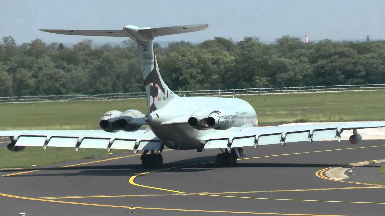 Royal Air Force Vickers VC-10 takeoff