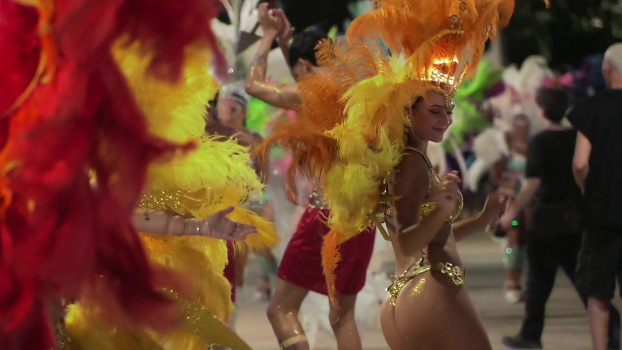 Comparsa UNIBERA de Acebal, en Carnaval de Zavalla