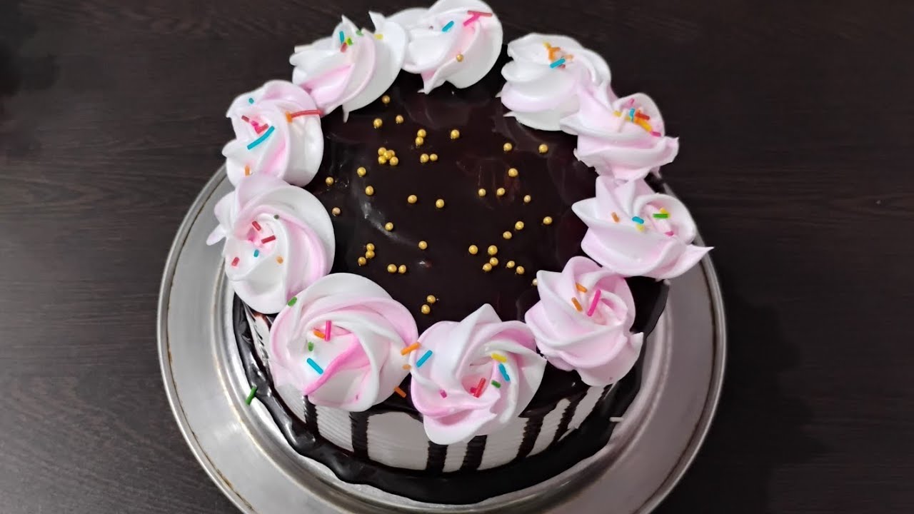 "बिना ओवन वाला Soft & Spongy Chocolate Cake | Homemade Bakery Taste 🤤"