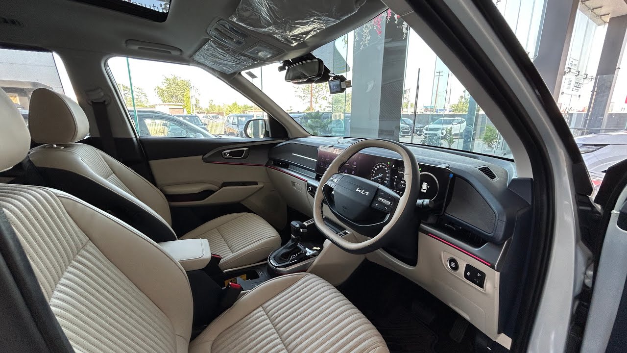 MORE PREMIUM THAN BEFORE 😍 All New 2025 Kia Carens Clavis HTX Plus ♥️ Full Detailed Review In Hindi