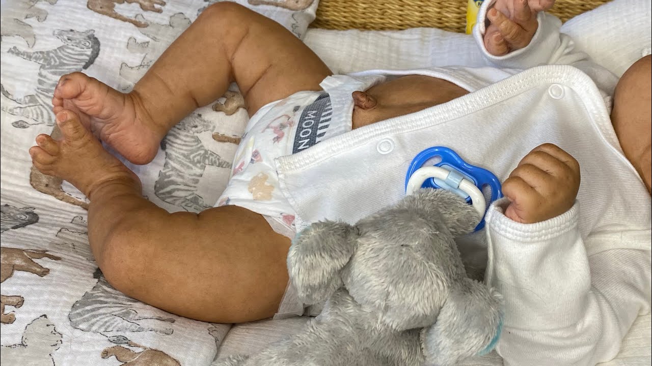 Sneak Peek 👀 ~ New Baby👶🏾. | Chat & Changing Baby Miracle 🎀