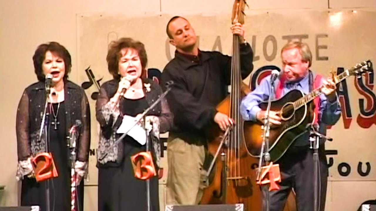 Access to Bluegrass AV487: The Lewis Family