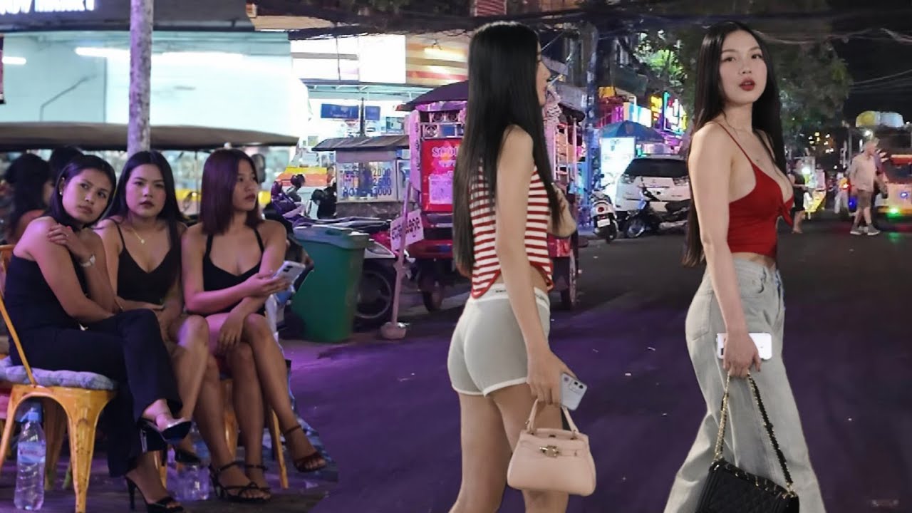 Cambodia Nightlife: Phnom Penh City (Phnom Penh at Night) - Vibrant Street Scenes 2026