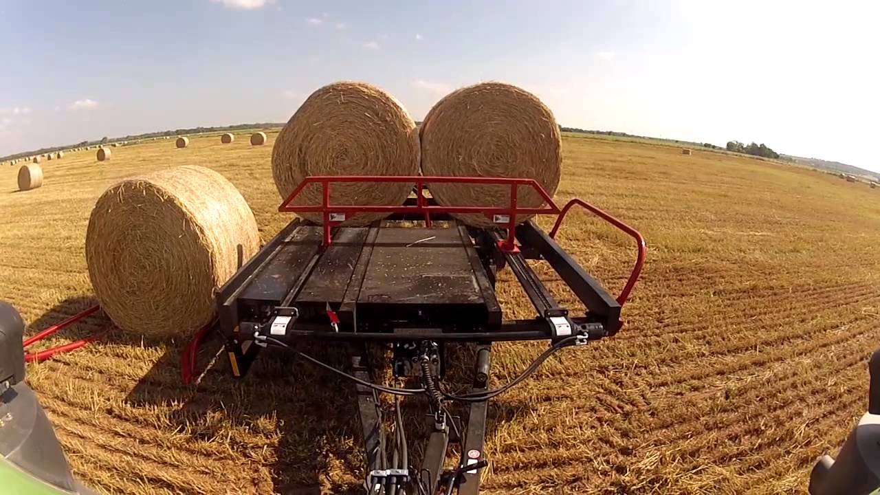 Farm King 2400 round bale carrier montage