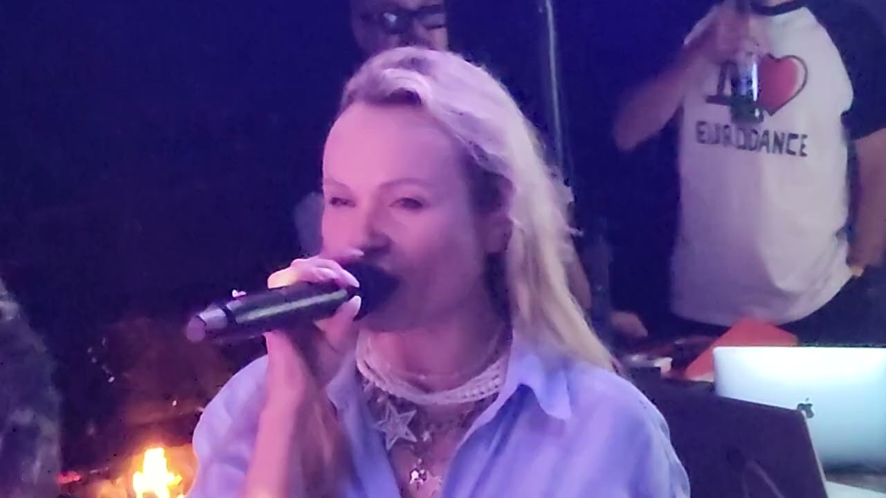 Ди-Бронкс & Натали - Больше Счастливых Людей (Live at Omsk 07 2024)