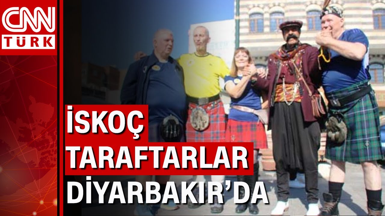 İskoç taraftarları geleneksel kıyafetleriyle Diyarbakır sokaklarını gezdi