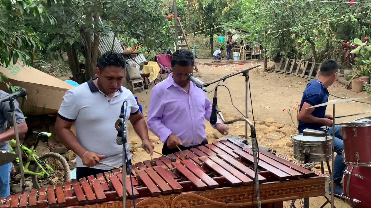 Nunca en Domingo / Never on sunday (Marimba Santa Lucía)