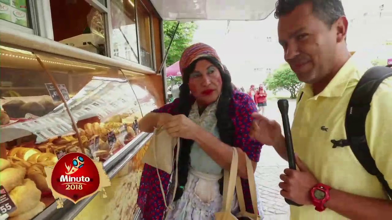 Roberto y Tenchis prueban comida rusa
