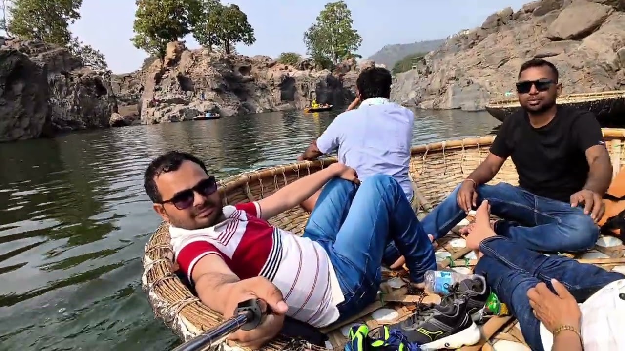 Hogenakkal (कावेरी नदी  तमिलनाडु कर्नाटक बॉर्डर)