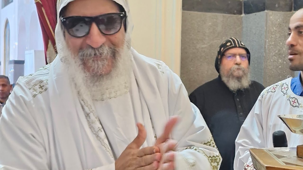 القداس الالهى من كنيسه العذراء مريم بدير المحرق العامر