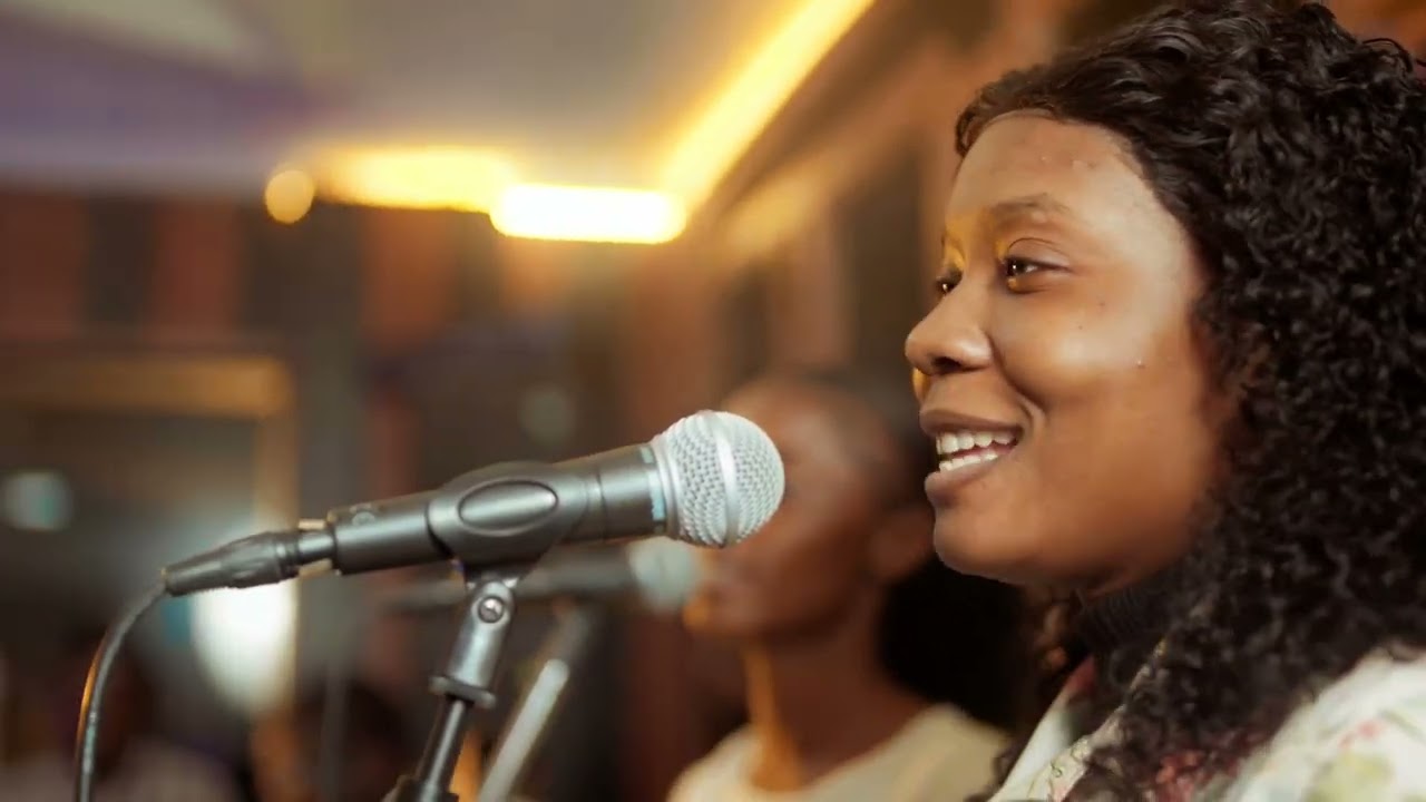 Medley (Et je chante, Zoé, Je déclare, Louez) Rhany Bright Luyindula