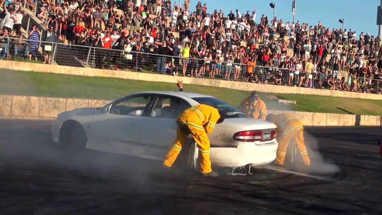 Burnout Blitz - BLOW ME - Tyre Fire x 2