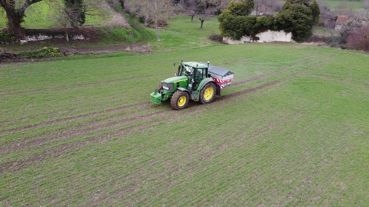 🤠John Deere 6530 à l'Epandage de l'Engrais ! 🚜
