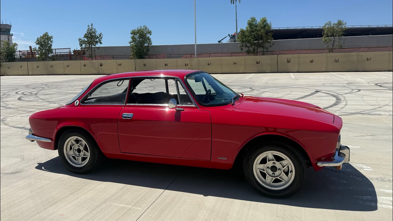 1973 Alfa Romeo GTV2000 Walk around & Drive 