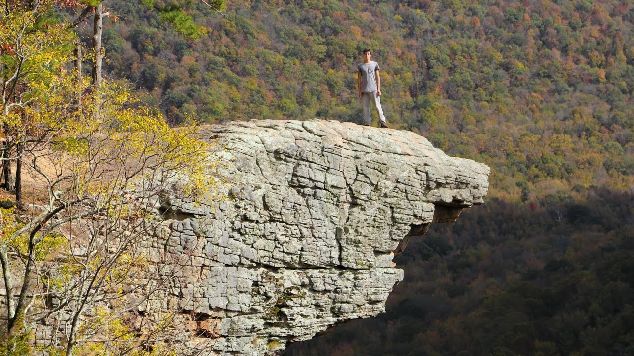 Exploring Whitaker Point/Hawksbill Crag (Newton County, Arkansas) - Driving & Hiking Time Lapse
