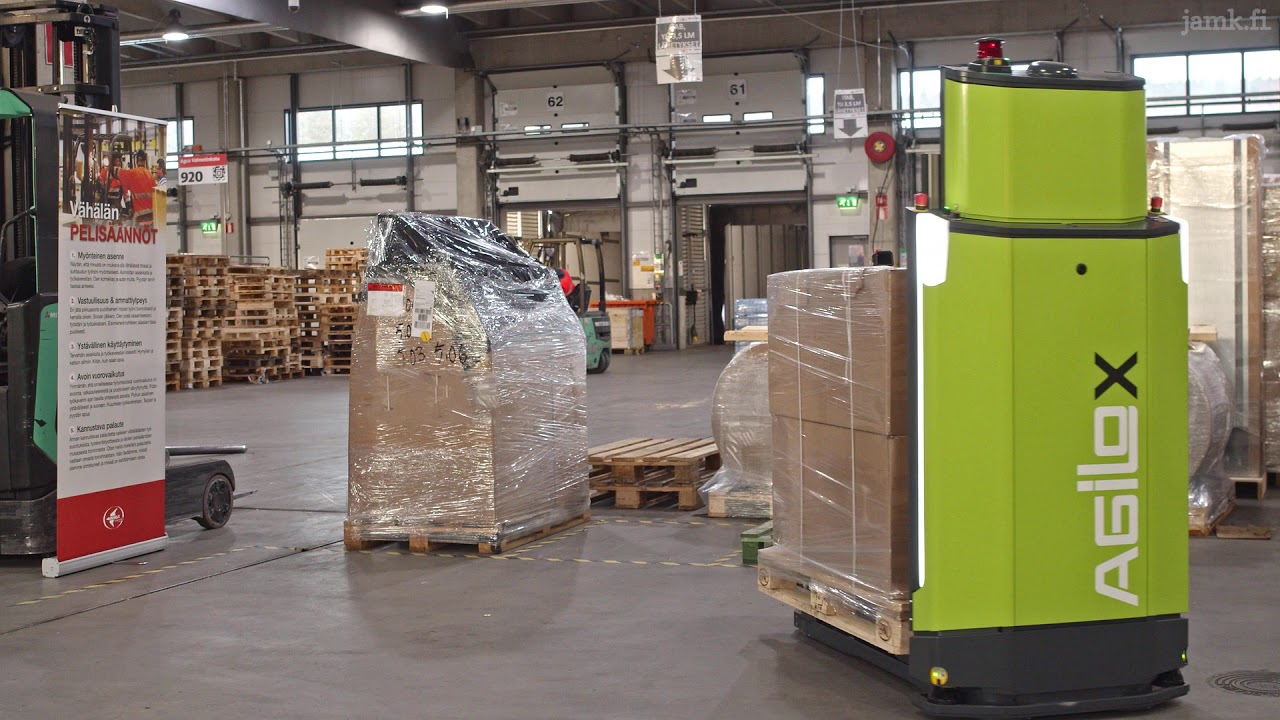 Robots on Road: Mobiilirobotin pilotointi Vähälän terminaalissa