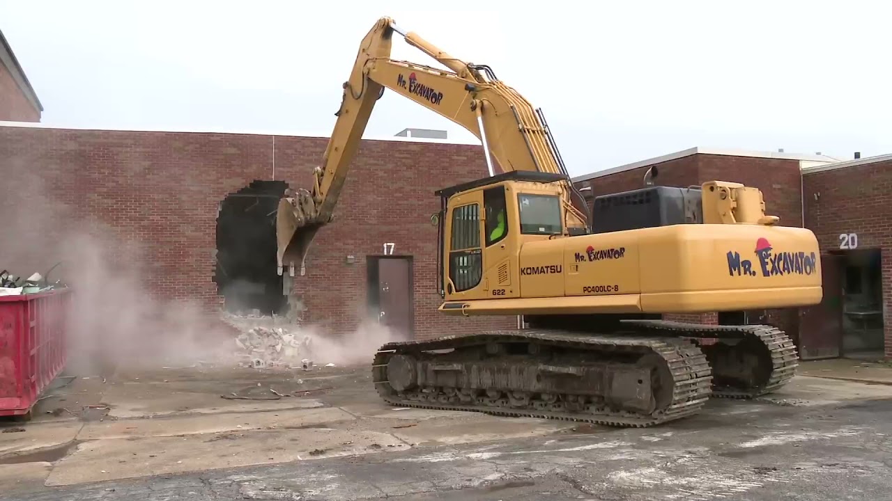 Richmond Heights High School 'Wrecking Ball Ceremony' honors its 100-year history