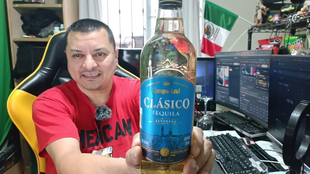 1 de 10 | 11 feb 2026 | abriendo una botella de tequila campo azul y platicando cosas de la vida