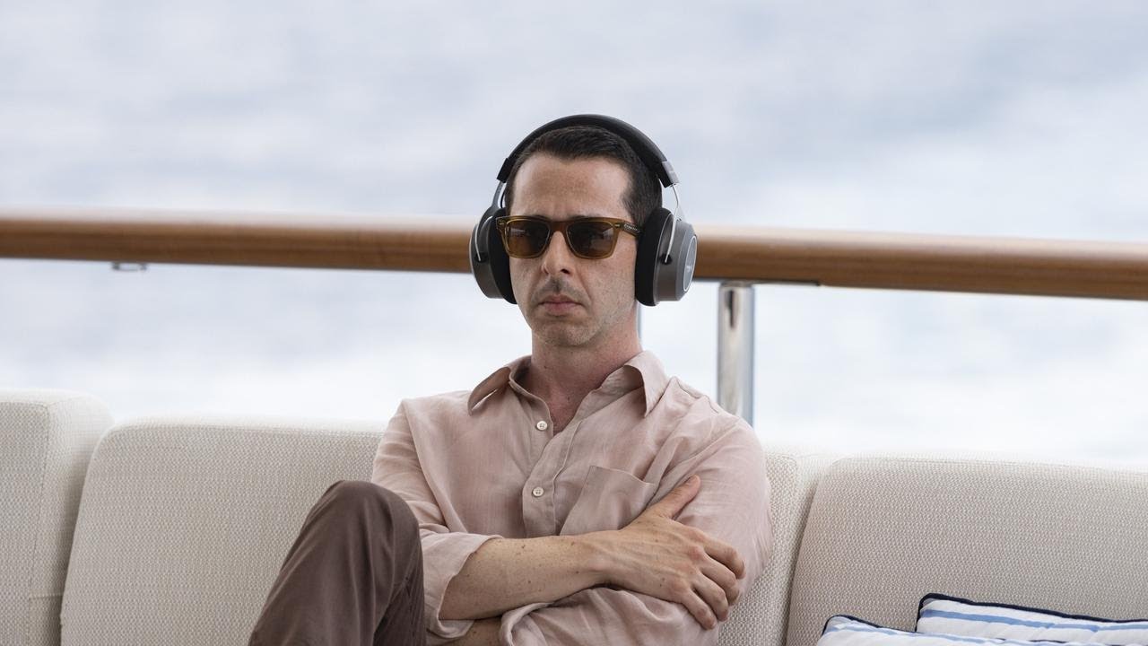The Unscripted Breakdown: How Jeremy Strong Defined Succession's Most Gut-Wrenching Scene