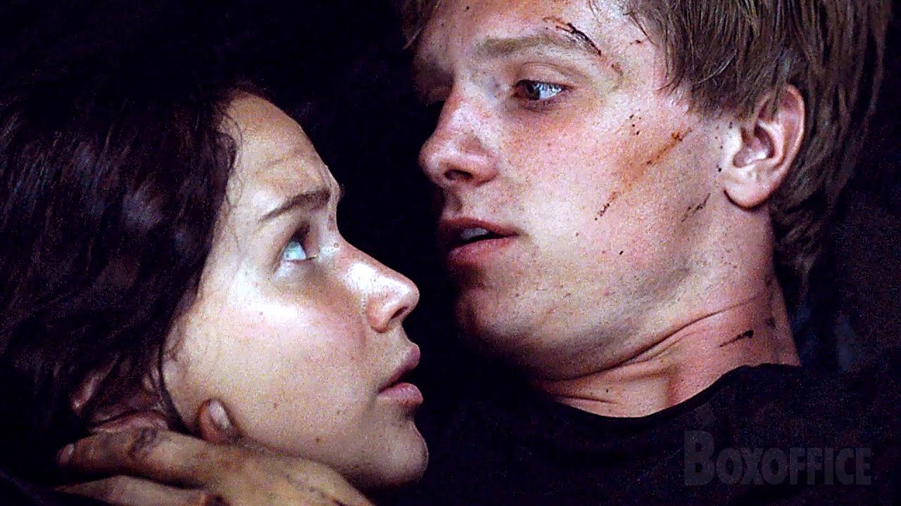 Peeta and Katniss fall in love | The Hunger Games | CLIP