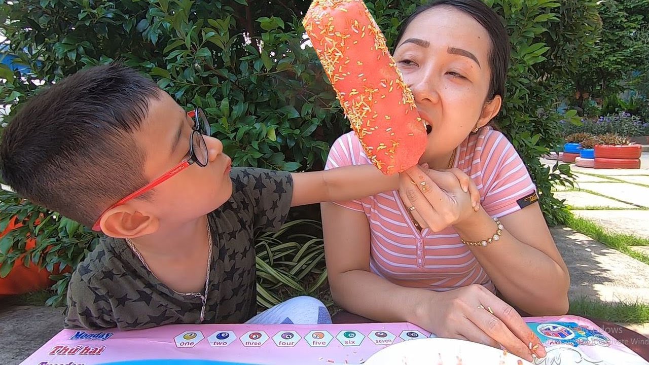 Làm Que Kem Dưa Hấu Khổng Lồ - Dạy Bé Biết Chia Sẻ Với Mọi Người! Thầy Thái Vlog