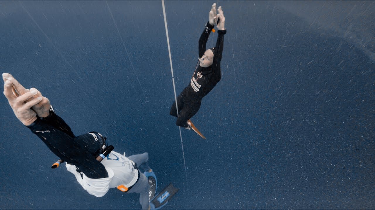 ALENKA ARTNIK matches a World Record Dive at Vertical Blue 2018 diving on breath-hold to 105m CWT