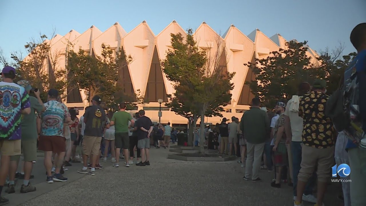 Phish fans descend upon 'Mothership' for shows