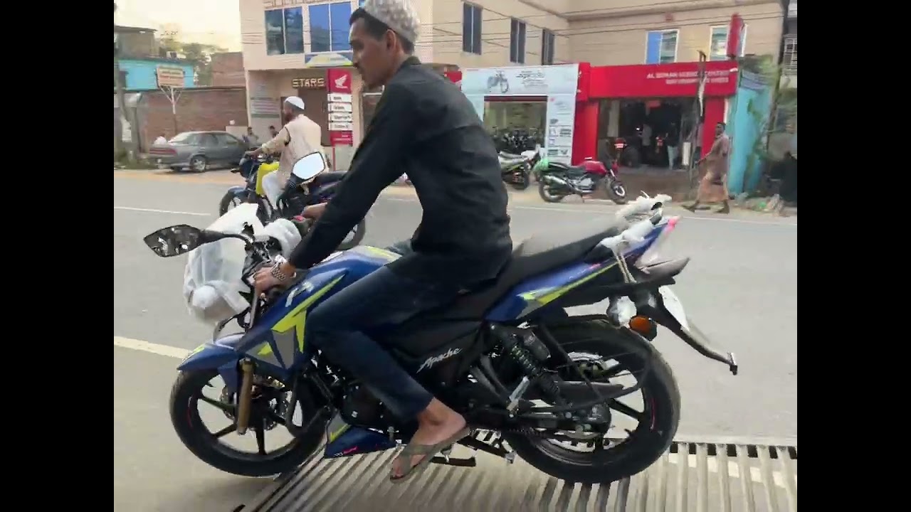 অনেক গুলা কালো ঘোড়ার আগমন ।।