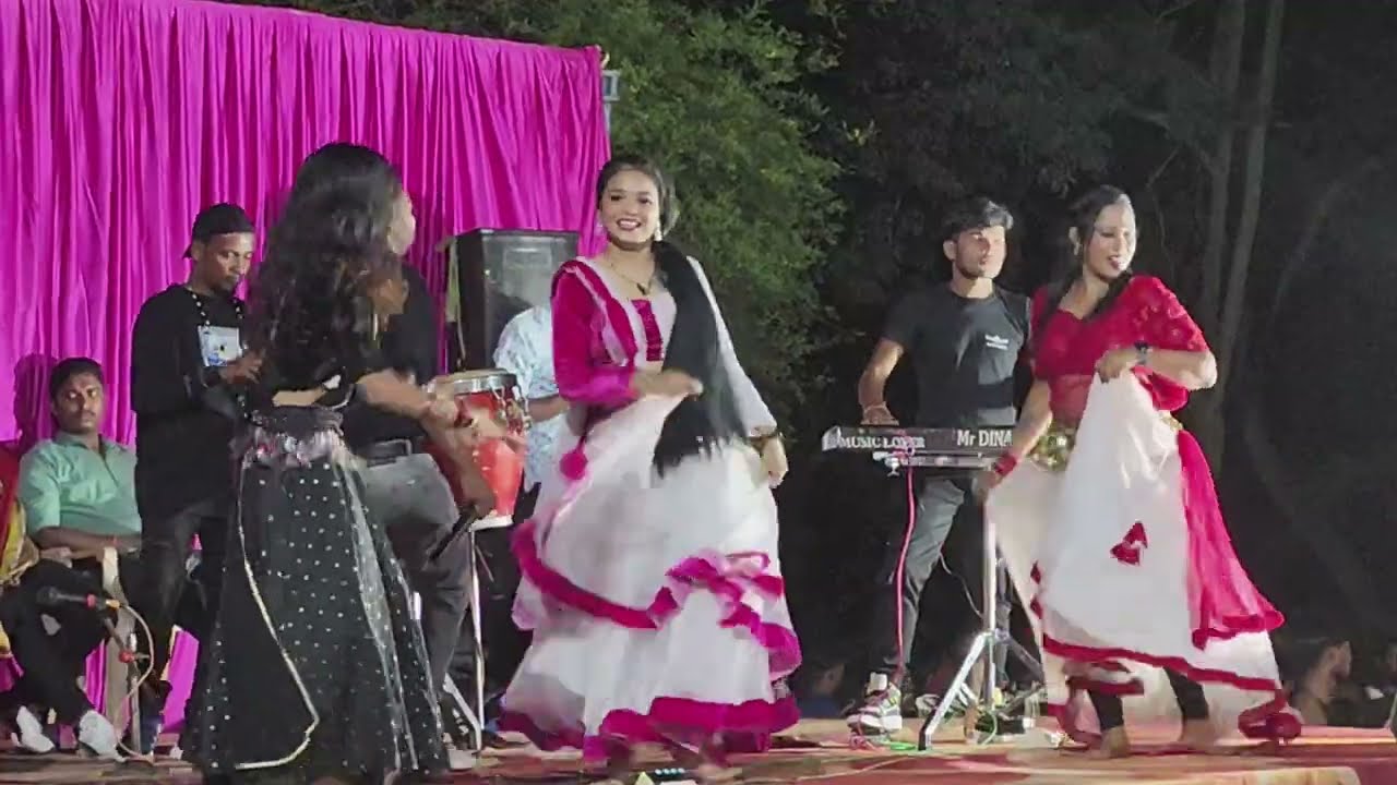 Three item girls dance in sambalpuri beat Arkista program of Srikara Melody Bhalukhai