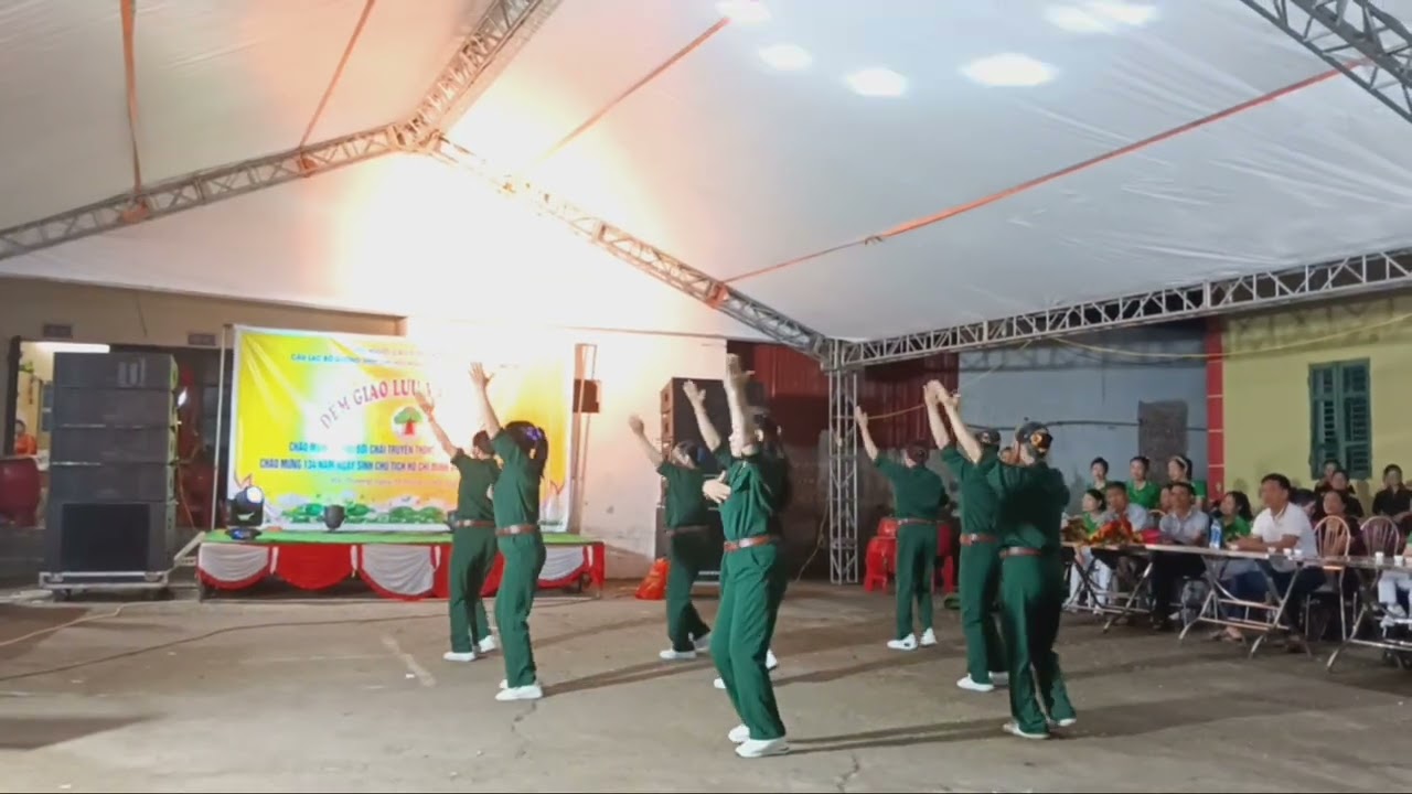 Giao lưu văn nghệ kỷ niệm 30 _ 4 _ 2024 tại thôn mai thượng