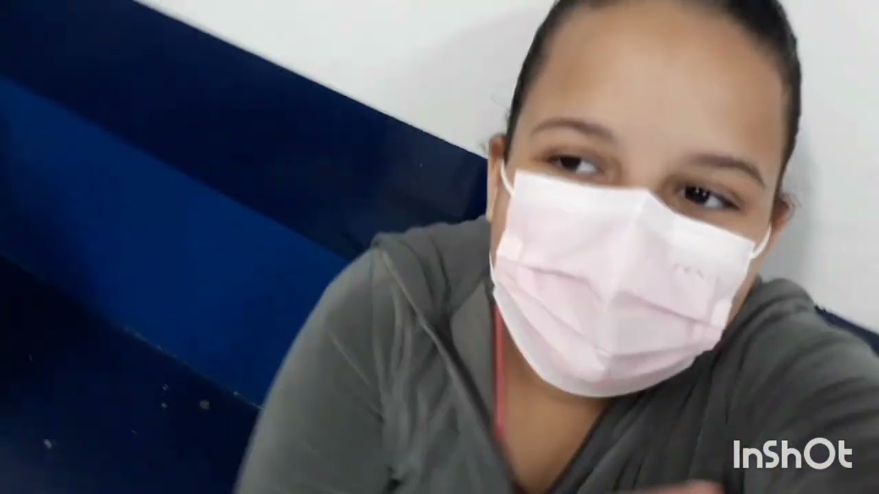 Meu irmão tomou a quinta vacina dele. Deu muita dó