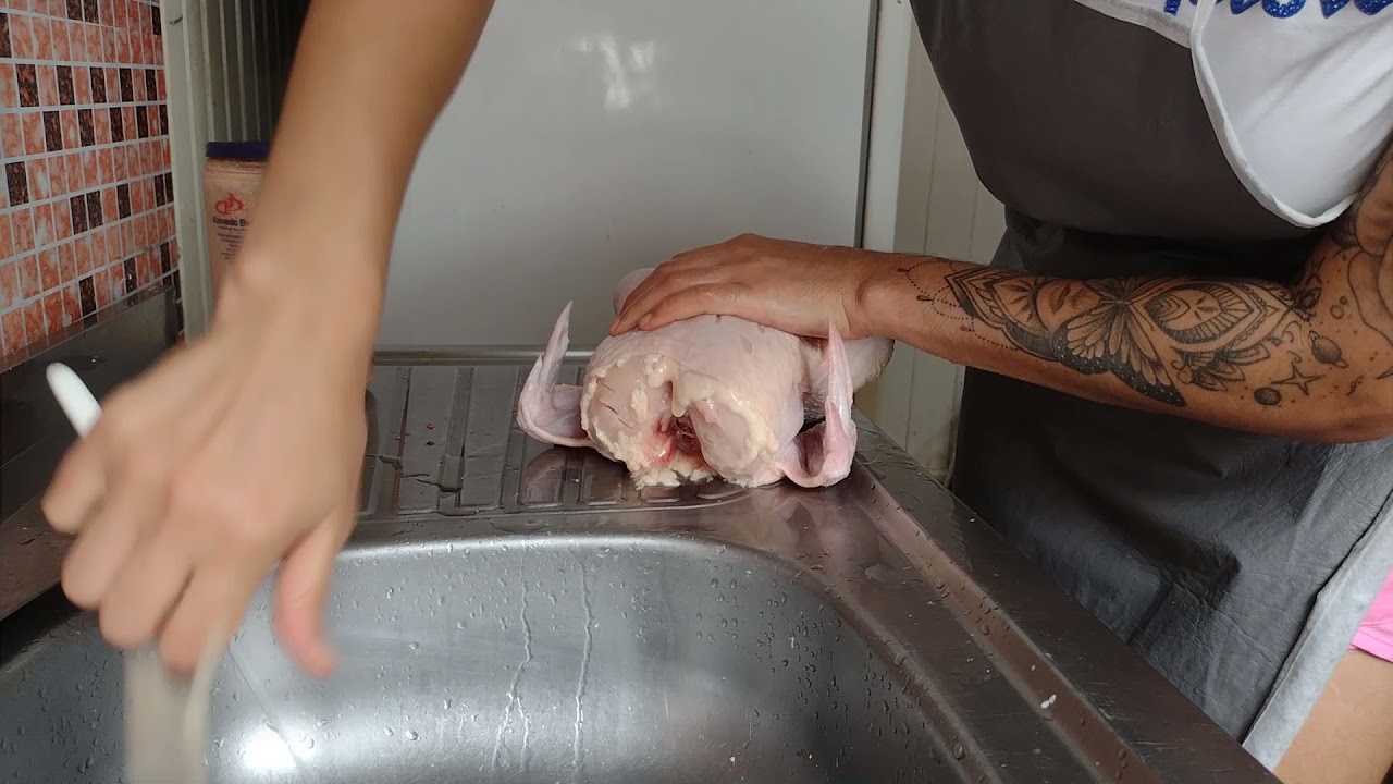 Como temperar Frango para Máquina de assar.