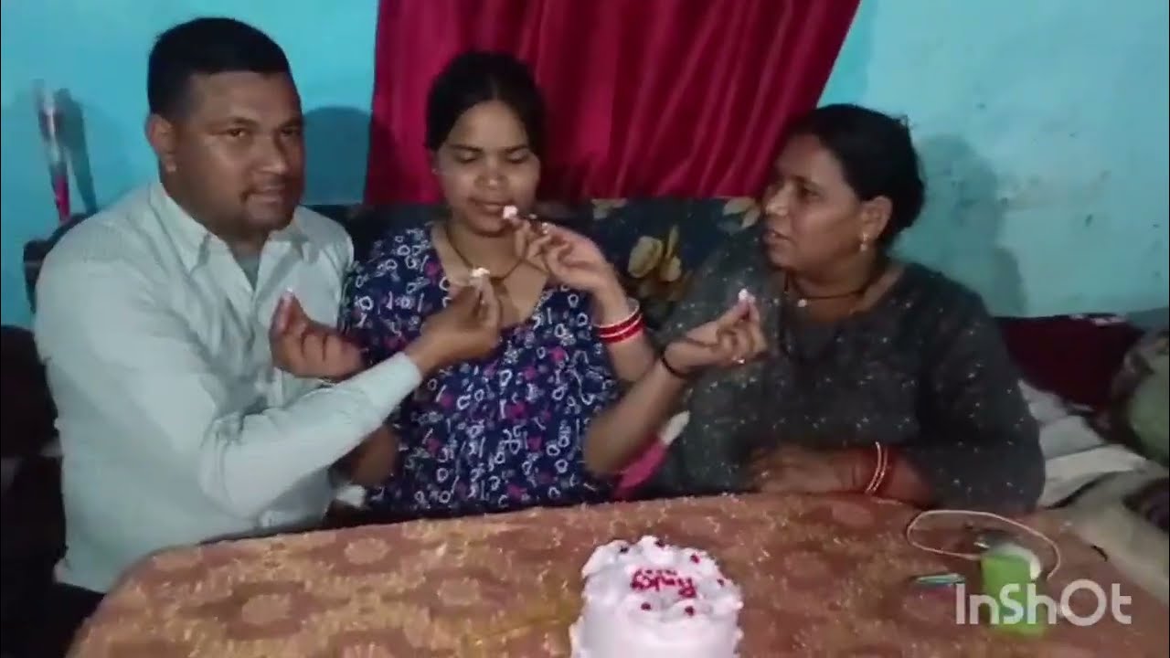 आज मनाया हमने छोटी वाली बेटी का बर्थडे😚😘